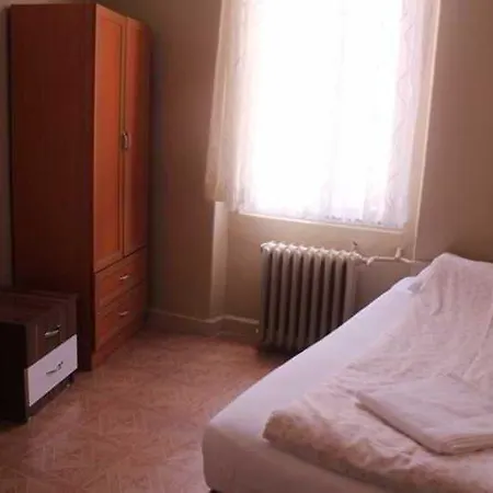 Yeni Hotel 2*