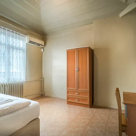Yeni 2* Stambuł