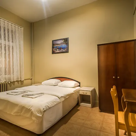 Yeni Hotell 2*